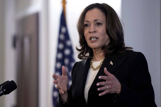 Kamala Harris acusa a Donald Trump de faltar al respeto en el Cementerio Nacional de Arlington