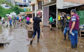 Despliegan apoyo a damnificados en Tejupilco tras desbordamiento del R&iacute;o de Rinc&oacute;n de L&oacute;pez