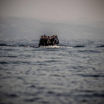 Al menos 12 migrantes muertos en un naufragio entre Francia y Reino Unido