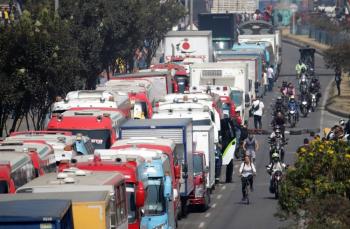Gobierno solicita corredores humanitarios para evitar desabastecimiento por paro