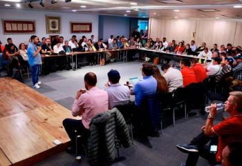 Gobierno propone incremento gradual mensual de 200 pesos al precio del ACPM