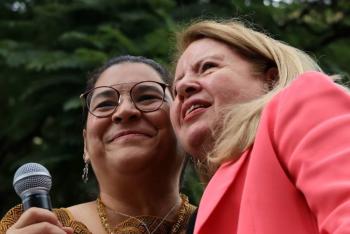 Las ministras Lenia Batres y Loretta Ortiz se unen a mitin de j&oacute;venes a favor de reforma judicial