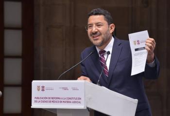 Mart&iacute; Batres publica reforma judicial con perspectiva social