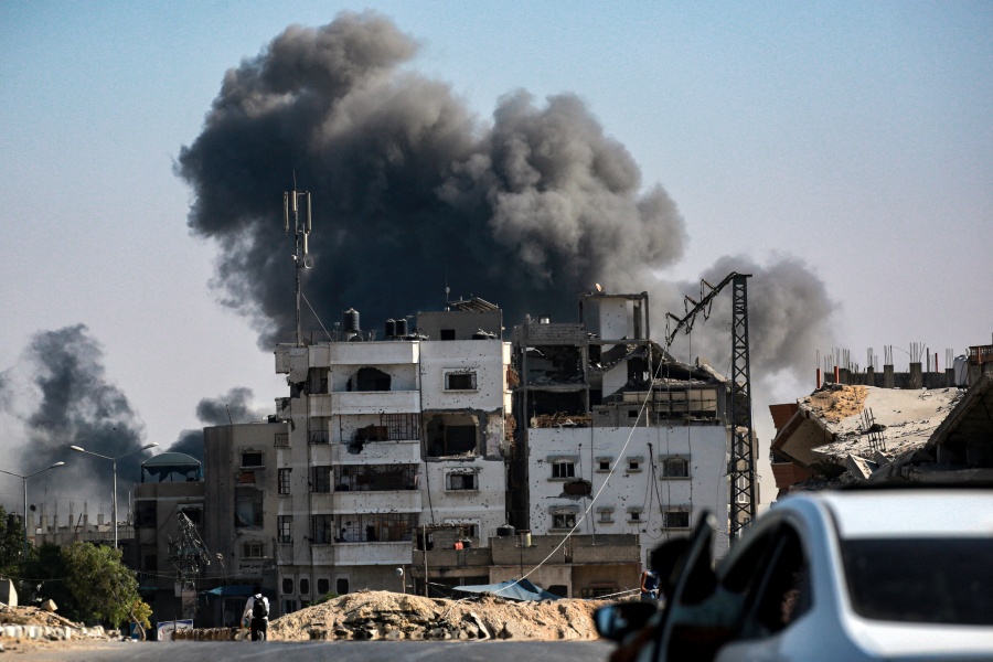 Israel intensifica ataques en Gaza y afirma haber matado a comandante de Ham&aacute;s