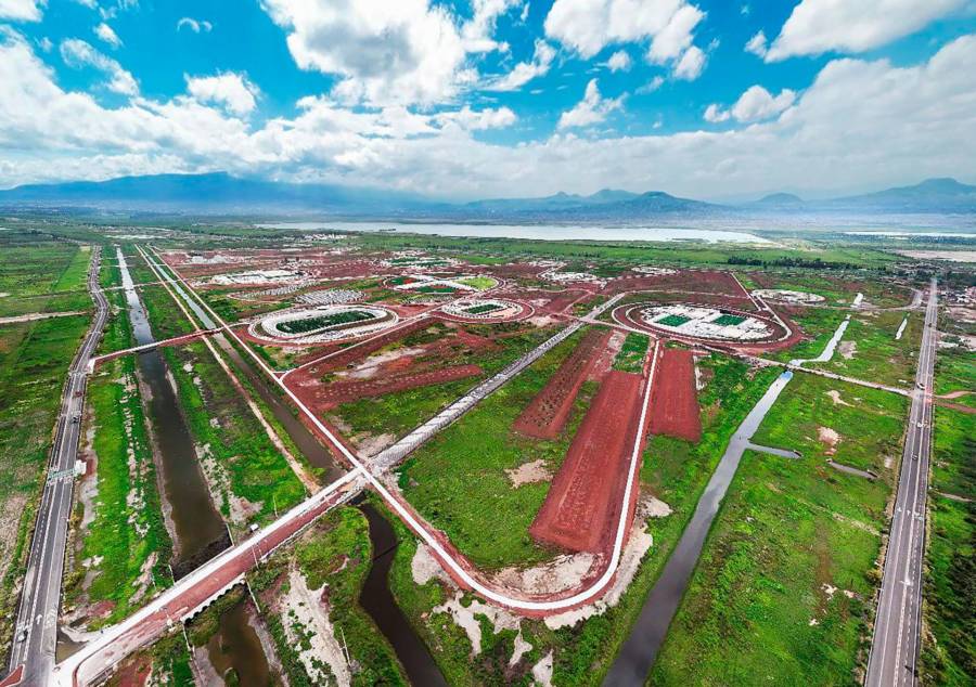 Colapso en el Parque Ecológico de Texcoco provoca derrame de millones de metros cúbicos de agua