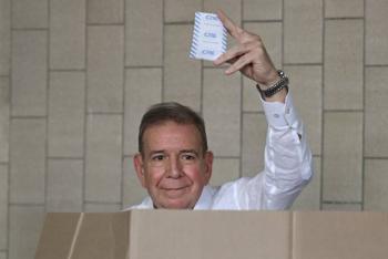 Tensi&oacute;n diplom&aacute;tica: Espa&ntilde;a y Venezuela discrepan sobre la salida de Edmundo Gonz&aacute;lez Urrutia