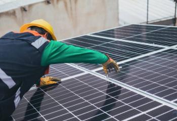 Colombia lanza cr&eacute;ditos para que hogares m&aacute;s pobres instalen paneles solares