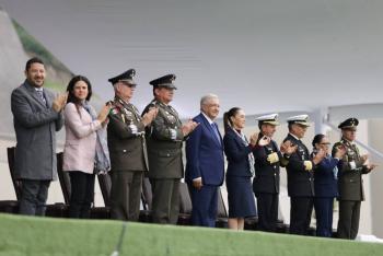 Batres acompa&ntilde;a a AMLO y Sheinbaum en visita a las Fuerzas Armadas