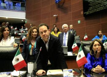 Clemente Casta&ntilde;eda desmiente que senador Daniel Barreda se haya pasado al Partido Verde