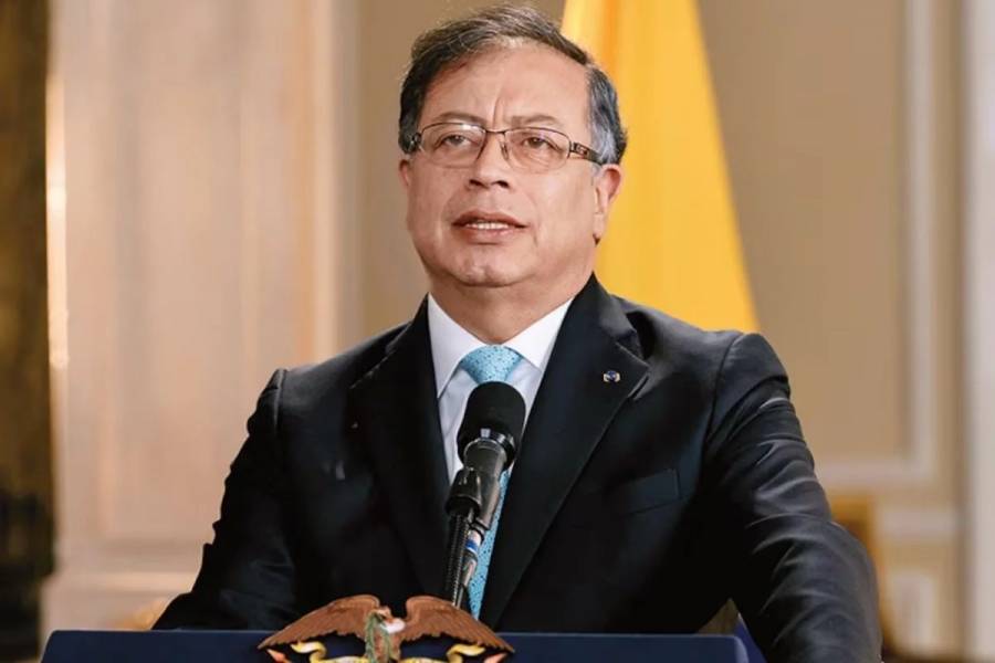 Petro critica rechazo al presupuesto de 523 billones para 2025 en el Congreso
