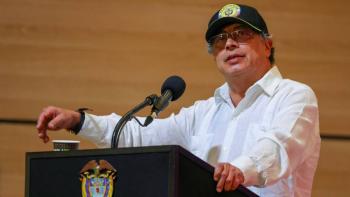 Petro denuncia que se viene fraguando un golpe de Estado ‘a la colombiana’