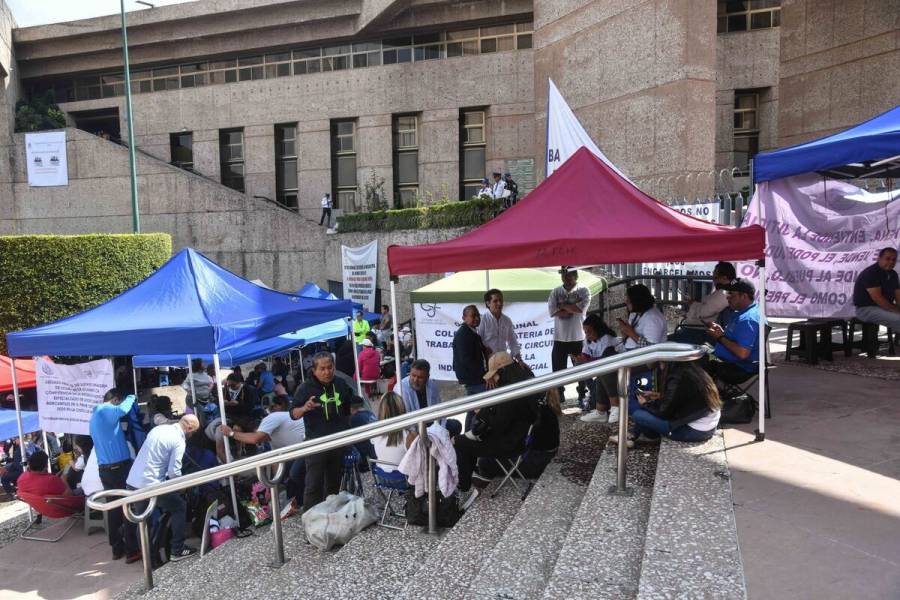 Por seguridad, trabajadores del PJ levantan plantón de la Cámara de Diputados