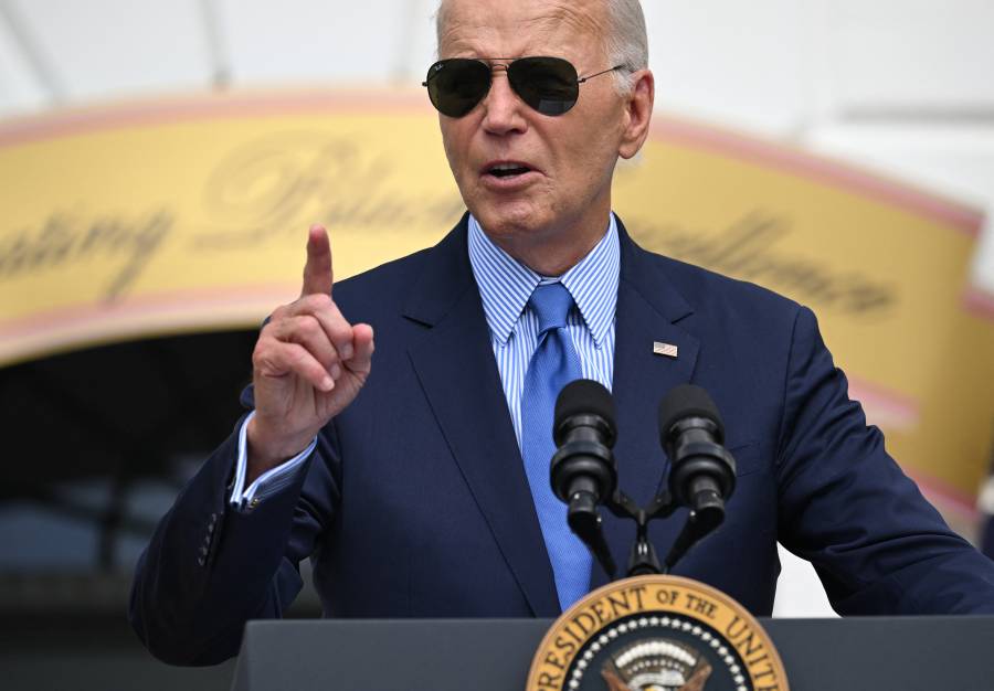 Biden pide a Trump detener ataques contra migrantes haitianos