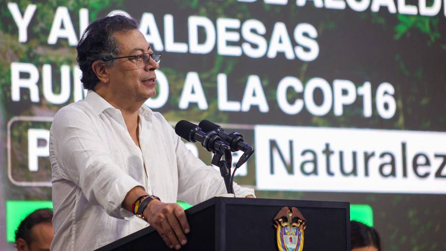 ‘Nosotros no le ponemos IVA a la sopa’: Petro