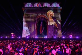 Francia se despide definitivamente de los Juegos Olímpicos con un desfile en los Campos Elíseos