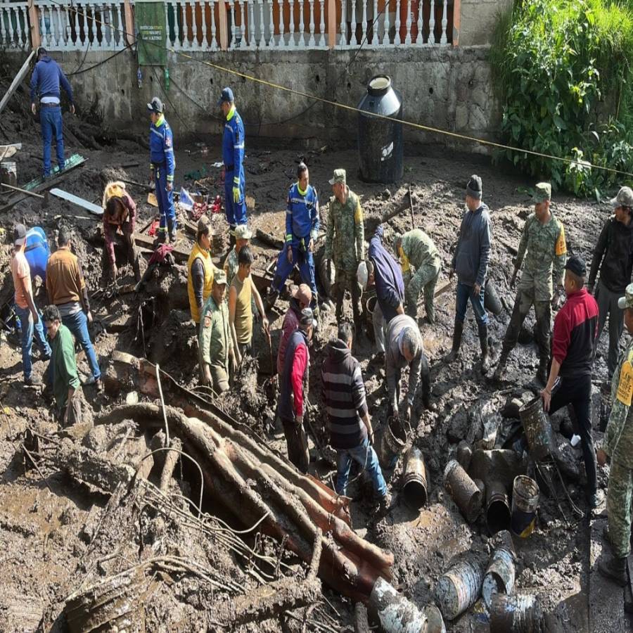 Continúan labores de rescate en Jilotzingo
