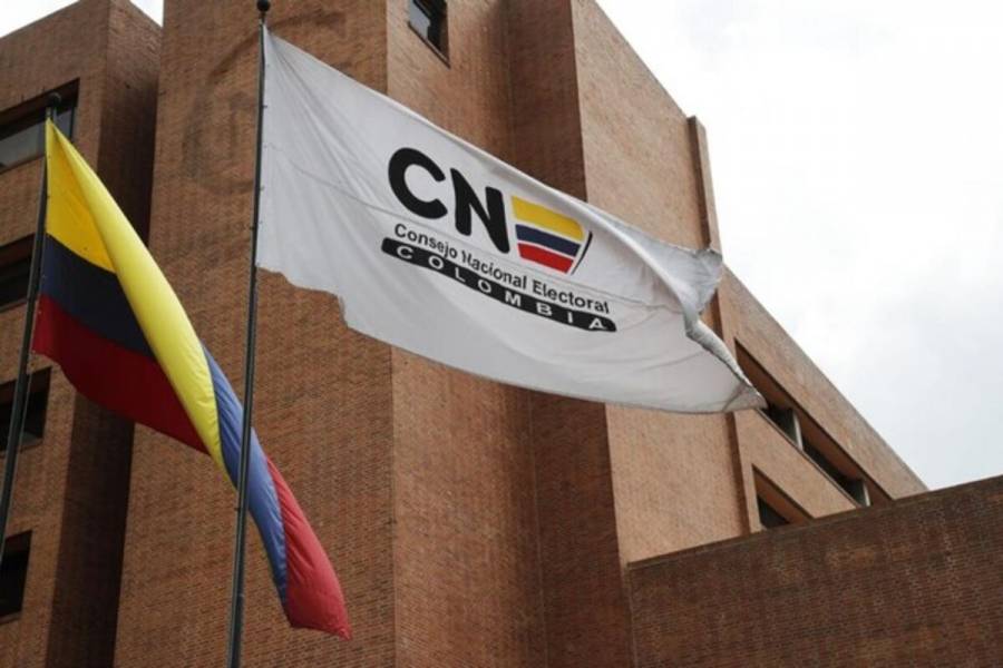CNE debatir&aacute; cargos contra campa&ntilde;a de Gustavo Petro