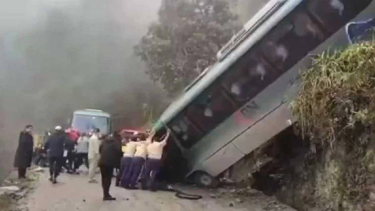 Alicia Bárcena confirma mexicanos heridos tras volcadura de autobús en Machu Picchu
