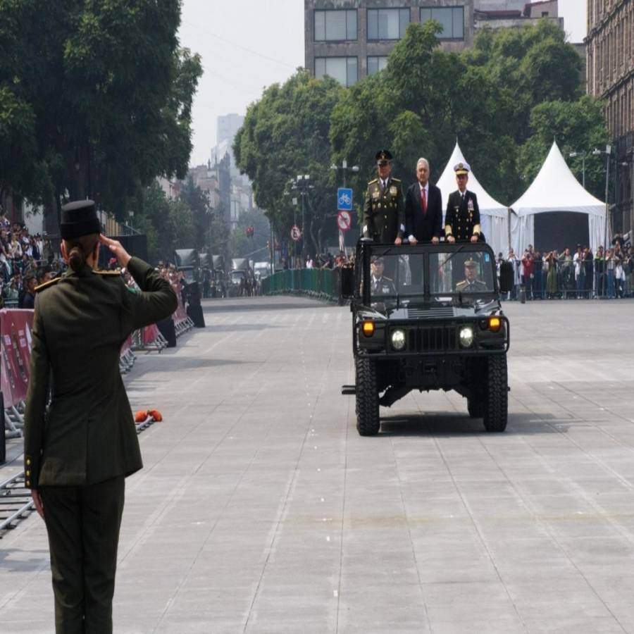 Fuerzas Armadas agradecen y despiden a AMLO, y dan la bienvenida a su próxima Comandante Suprema