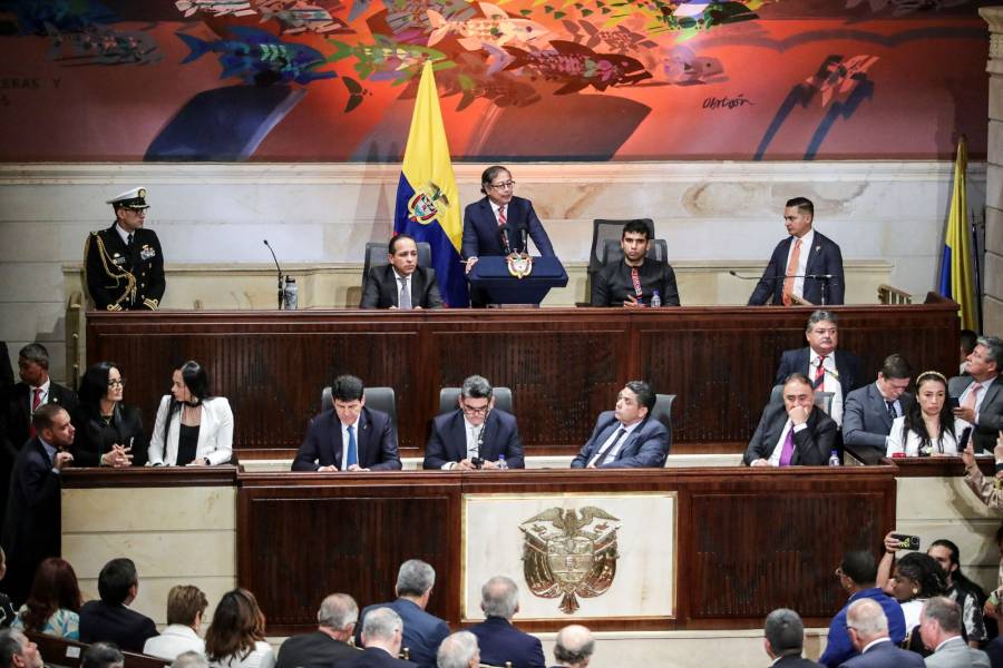 Proponen iniciar clases en colegios despu&eacute;s de las 7 a.m. para mejorar condiciones de estudiantes y padres