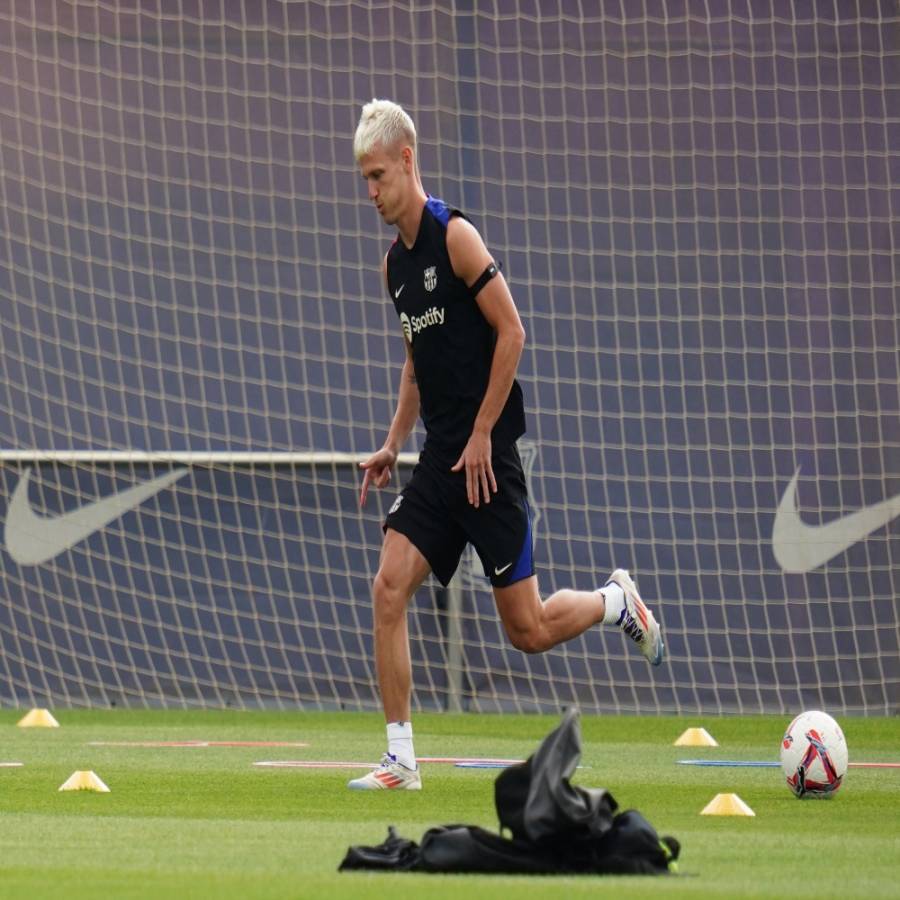 Barcelona pierde durante un mes a Dani Olmo, lesionado en el muslo