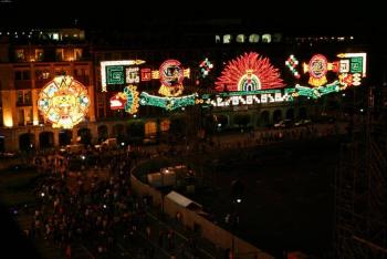 Corto circuito en el alumbrado decorativo de la Plaza de la Constituci&oacute;n tras lluvias