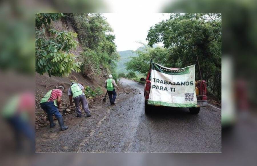 Gobierno Estatal Libera Caminos en la Huasteca Tras Lluvias