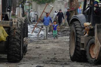 Contabilizan mil 900 familias afectadas por inundaciones en Chalco