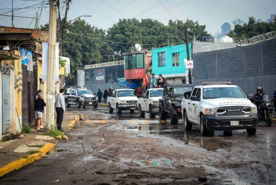 Tras inundaciones levantan censo de daños en Tlalnepantla