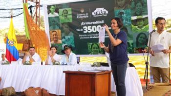‘No es la vaca, es la vida’: Petro pide cambiar el chip para poder proteger la selva amaz&oacute;nica