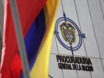 Procuradur&iacute;a destituye a funcionaria por falsificaci&oacute;n de documentos