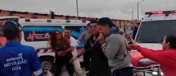 Pol&eacute;mica en Bogot&aacute; por discusi&oacute;n entre param&eacute;dicos sobre el traslado de un paciente tras accidente de tr&aacute;nsito