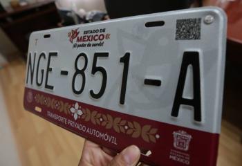 Actualizan medidas de seguridad en placas y tarjetas de circulaci&oacute;n en el Edomex