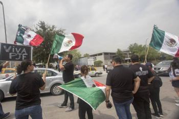 Trabajadores del Poder Judicial bloquen accesos en Nuevo Le&oacute;n