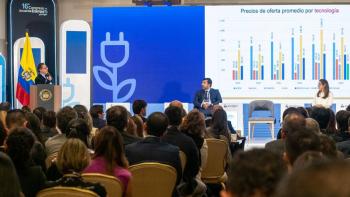 Petro propuso a Acolgen definir dos grupos de tarifas de energ&iacute;a seg&uacute;n la generaci&oacute;n con recursos renovables o f&oacute;siles