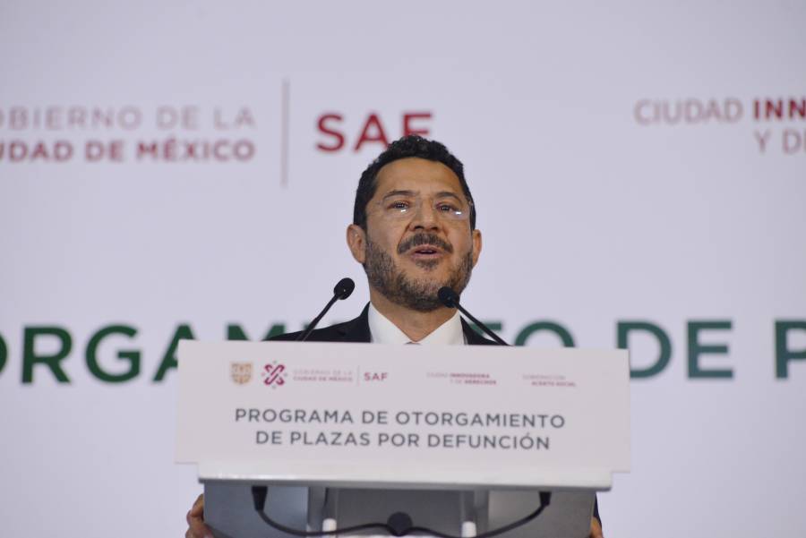 Benefician a m&aacute;s de 4 mil personas con el programa de otorgamiento de plaza por defunci&oacute;n
