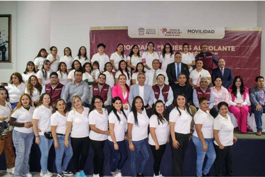 Se grad&uacute;a segunda generaci&oacute;n de “Mujeres al Volante”; trabajar&aacute;n en Ecatepec