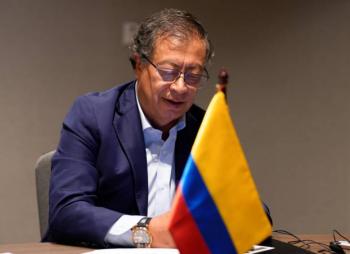 Gustavo Petro critica a Donald Trump durante conferencia en Chicago