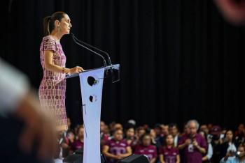 Claudia Sheinbaum presenta dec&aacute;logo para la nueva dirigencia de Morena durante el VII Congreso Nacional Extraordinario