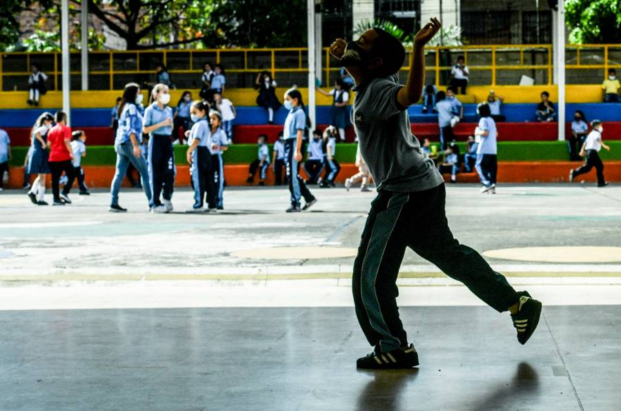 Sancionan a dos docentes en Leticia por maltrato f&iacute;sico y verbal a estudiantes
