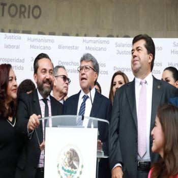 Nueva reforma de AMLO: maestros, militares y marinos, y personal de Salud, no podr&aacute;n tener un salario inferior a la inflaci&oacute;n