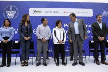 Universitarias BUAP reciben reconocimientos de la beca Women In by Emtech