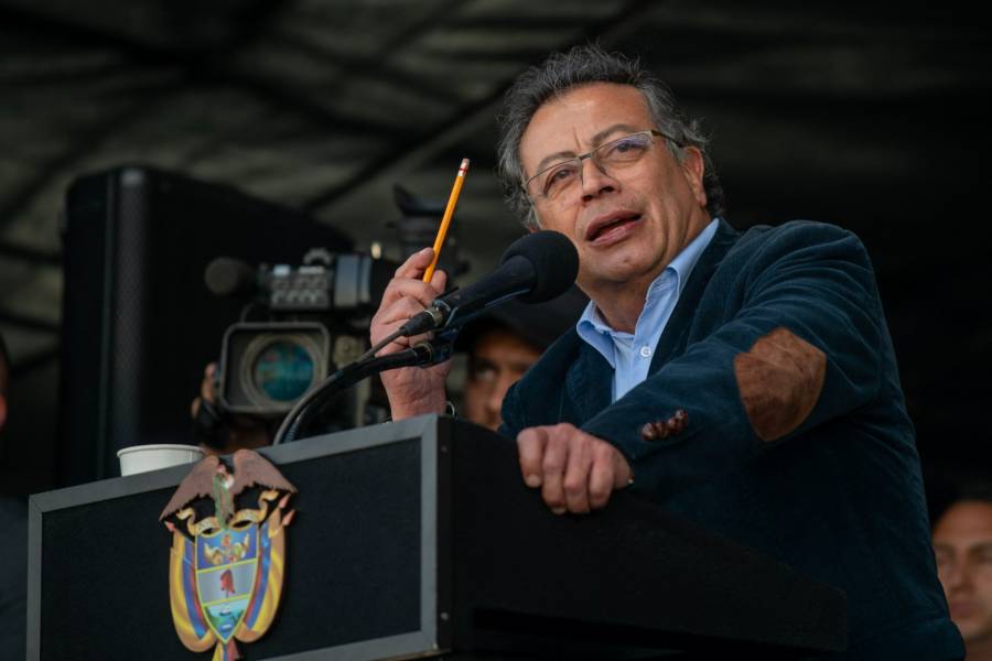 Gustavo Petro reconoce error administrativo en el presupuesto nacional