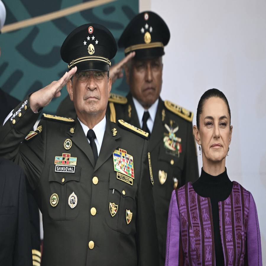 Rey de España fue excluido de investidura en México por resistirse a reconocer 