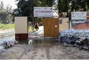 Secundaria de Naucalpan en alerta ante aumento de nivel de R&iacute;o Verde