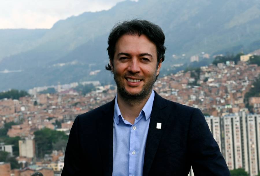 Daniel Quintero vuelve a la polémica tras denuncias infundadas sobre un helicóptero