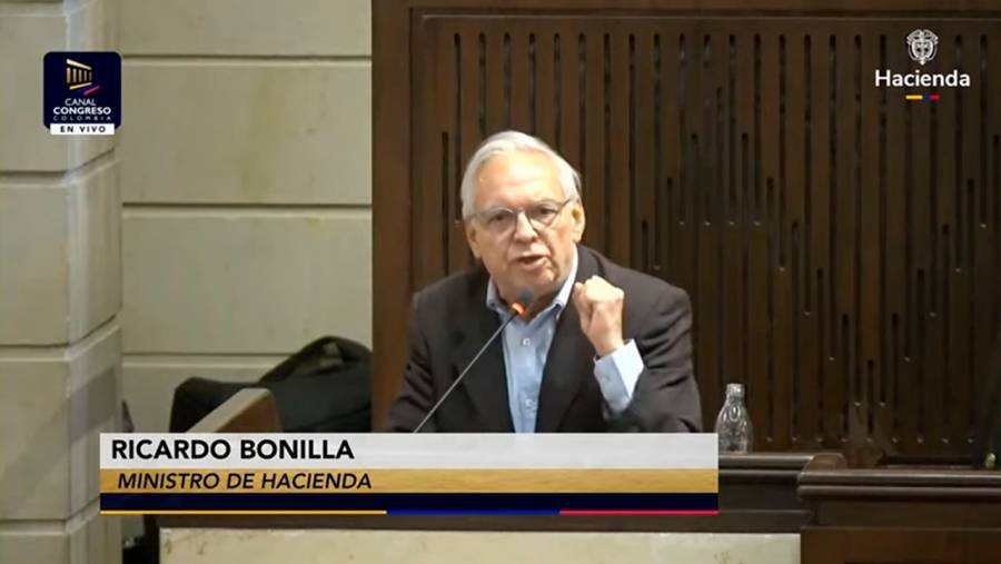 Gobierno expedirá por decreto el Presupuesto General de la Nación de 2025, dice presidente Gustavo Petro