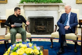 Biden anuncia que EEUU facilitar&aacute; a Ucrania armas de largo alcance