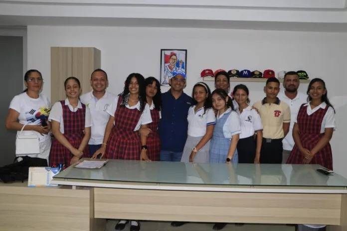 Estudiantes y docentes de Monter&iacute;a viajar&aacute;n a Corea del Sur para conocer su modelo educativo