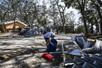 Ayudas en marcha tras paso mortal del hurac&aacute;n Helene en EEUU